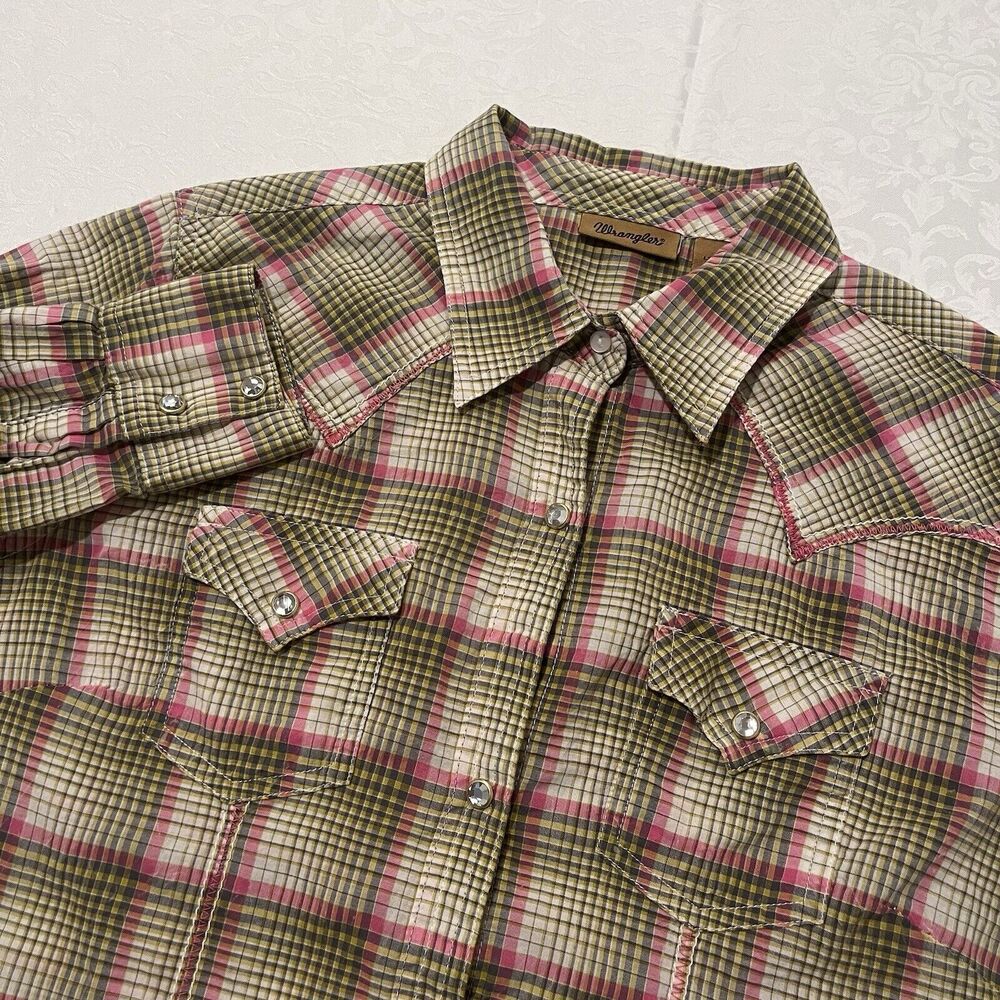 Wrangler Womens Size M Rhinestone Snap Western Pink Plaid Long Sleeve Shirt